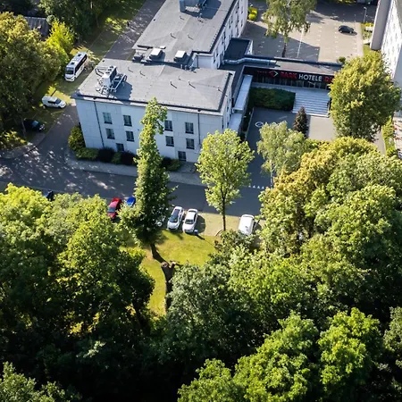 Diament - Gliwice 4*