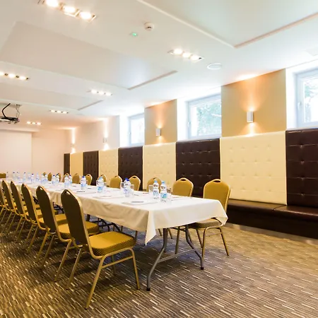 Diament - Gliwice 4*