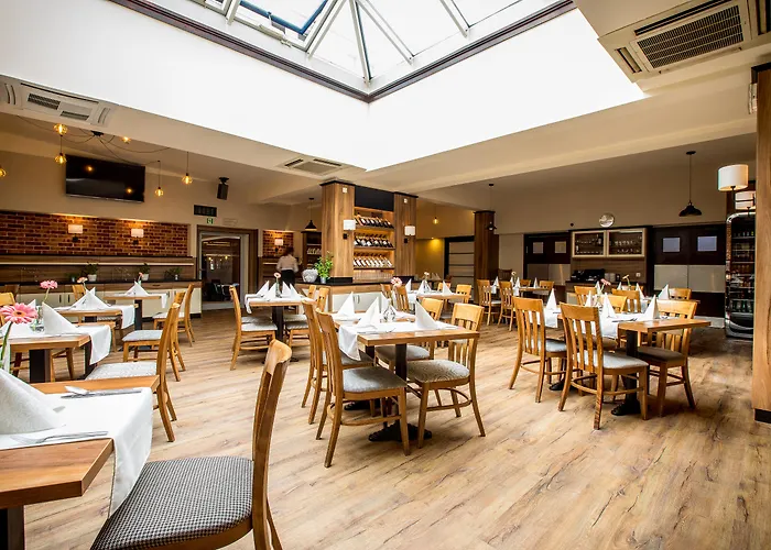 Diament - Gliwice ホテル 4*